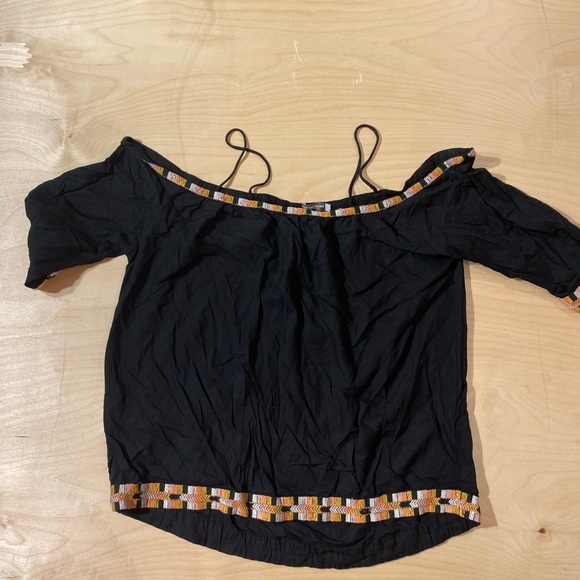 EARTHBOUND Tops - Earthbound Trading Blouse Large (II)